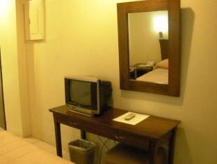 לאואג Isabel Suites מראה חיצוני תמונה