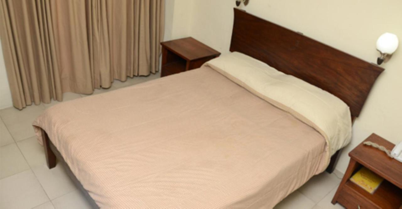 לאואג Isabel Suites חדר תמונה